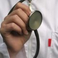 Вместо 77 врачей, положенных при расчете на численность населения Алматы, в городском Центре психического здоровья фактически работают всего 14. Обращаются сюда, на ул. Каблукова, не только за справкой об отсутствии душевных болезней, требуемой при самых формальных поводах. Для многих наших сограждан это место лечения серьезных психических заболеваний, часть очень сложной, особой отрасли медицины, объединенной общим названием — психиатрия...